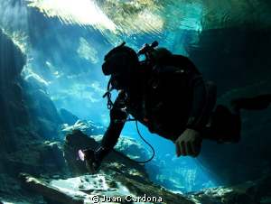 Full Cave diver by Juan Cardona 